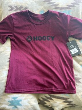 Hooey Kids Short Sleeve Tee in Maroon with Black Logo